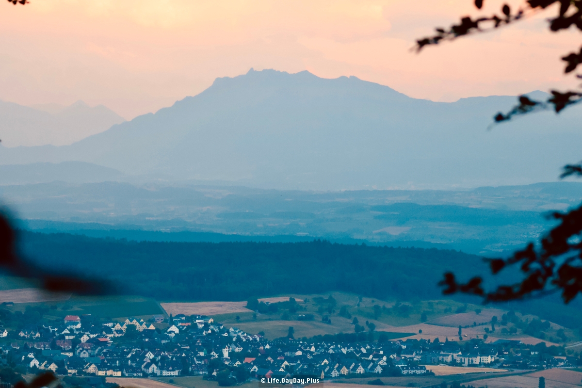 79EACDF1-4DB1-48E2-8A64-CF761ABBC6E8_1_201_a